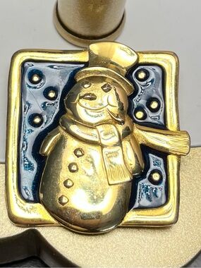 LIA Gold tone Snowman with navy blue enamel brooch vintage EUC